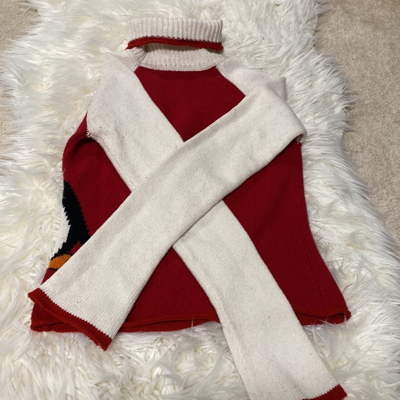 Penguin turtle neck semi bell sleeve sweater xs - Picture 3 of 3